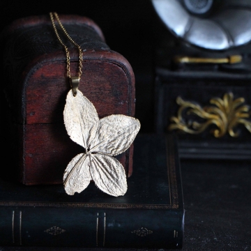 Gilded four-leaf clover - pendant