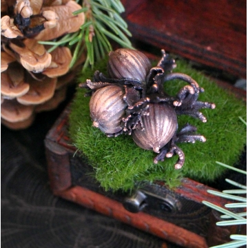 Hazelnut in copper - pendant